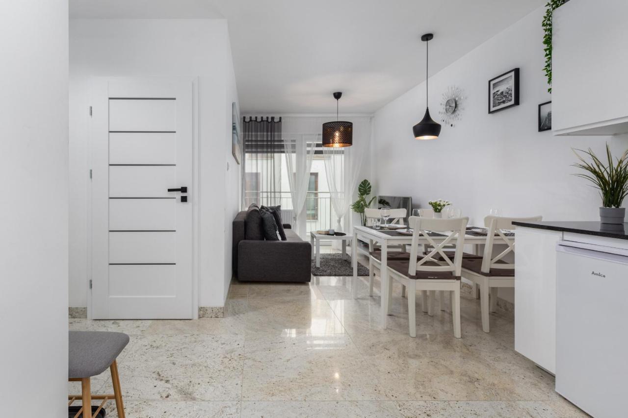 Kapitanski Mostek By Renters
